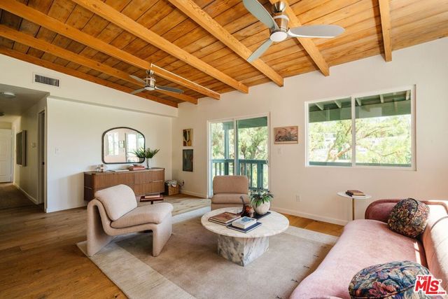 3958 Glenalbyn Drive, Los Angeles, CA 90065