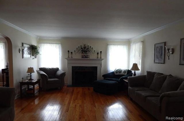 101 Cottage, Sturgis, MI 49091