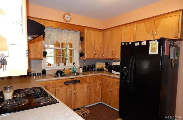 101 Cottage, Sturgis, MI 49091