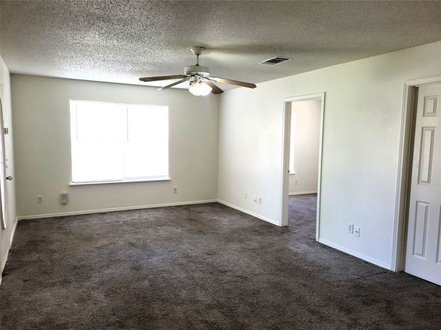 651 Meadow Park Drive, White Settlement, TX 76108