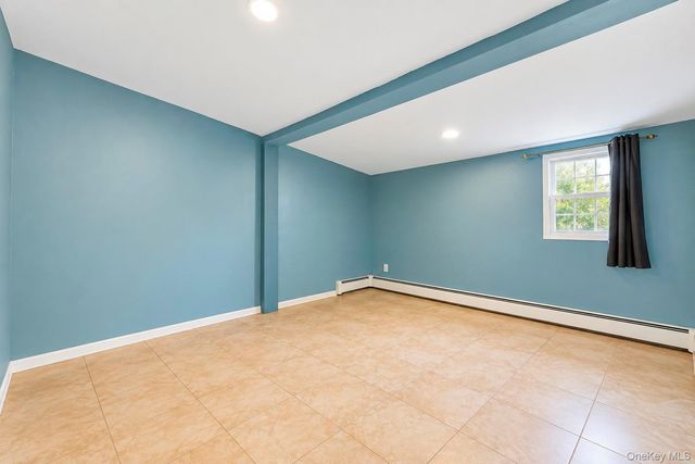 286 W 13th Street, Deer Park, NY 11729