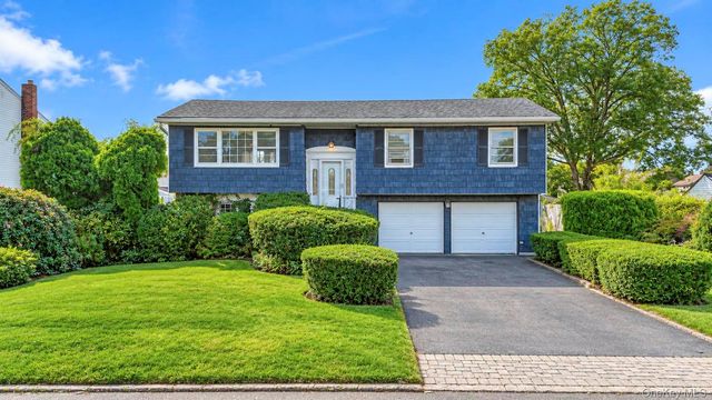 286 W 13th Street, Deer Park, NY 11729
