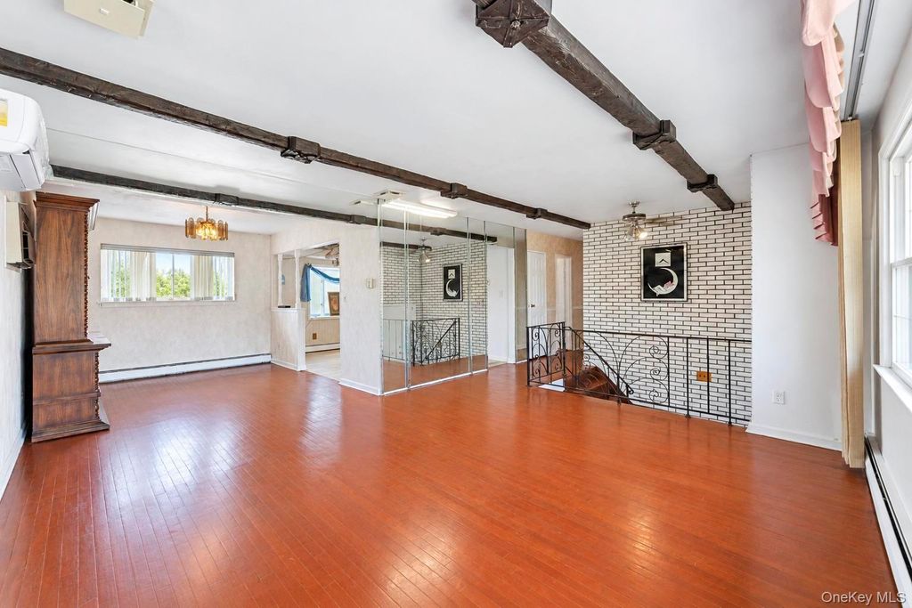 286 W 13th Street, Deer Park, NY 11729 — photo 5