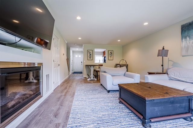 15 Middlesex Road, Merrimack, NH 03054
