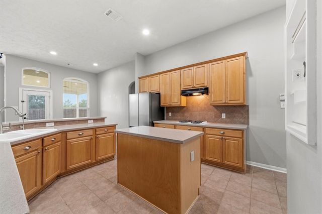 17207 Eagle Ledge Drive, Tomball, TX 77377