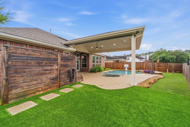 17207 Eagle Ledge Drive, Tomball, TX 77377