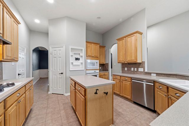 17207 Eagle Ledge Drive, Tomball, TX 77377