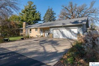 451 Forest Lane, North Mankato, MN 56003