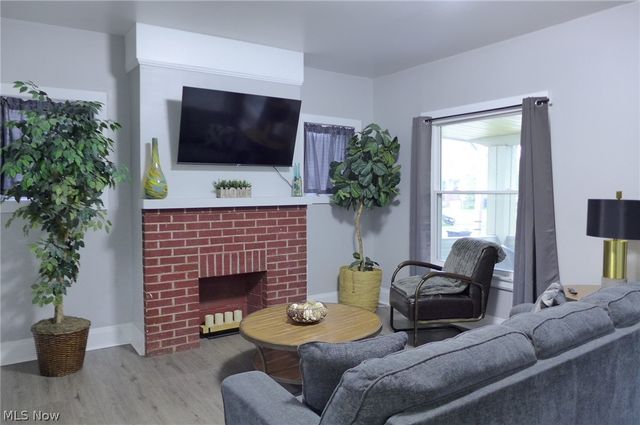 1453 W 107th Street, Cleveland, OH 44102