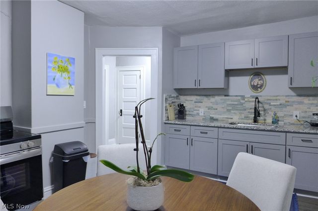 1453 W 107th Street, Cleveland, OH 44102