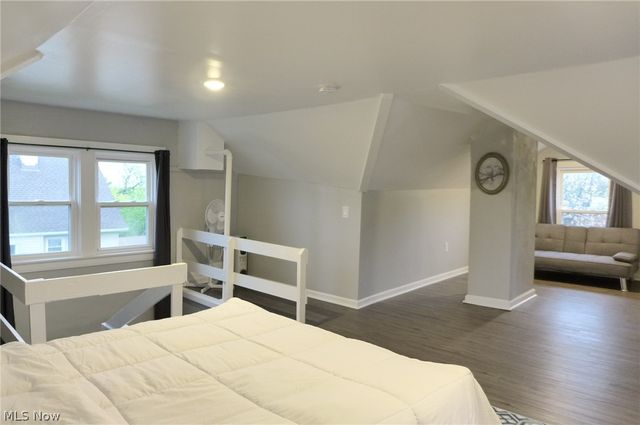 1453 W 107th Street, Cleveland, OH 44102