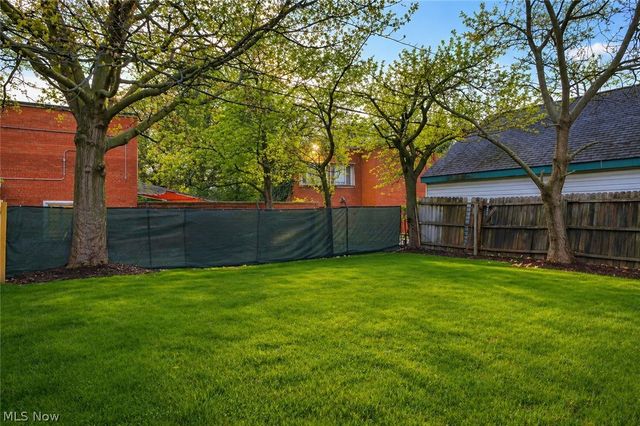 1453 W 107th Street, Cleveland, OH 44102