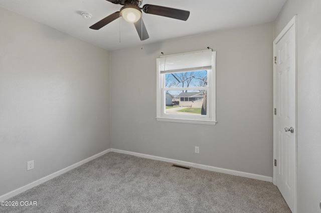 1637 Jefferson Circle, Webb City, MO 64870