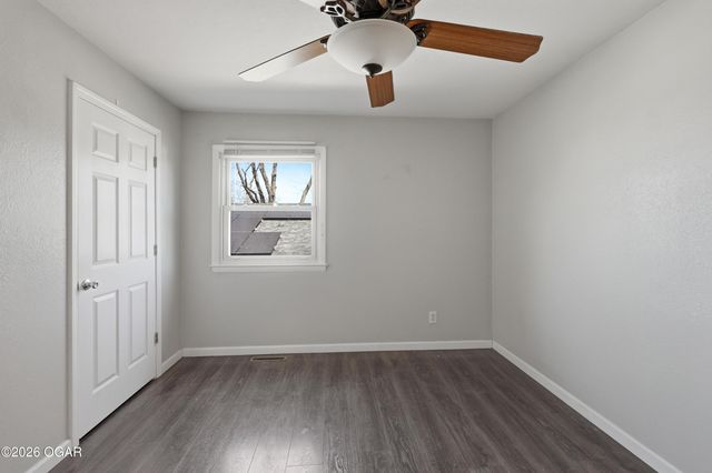 1637 Jefferson Circle, Webb City, MO 64870