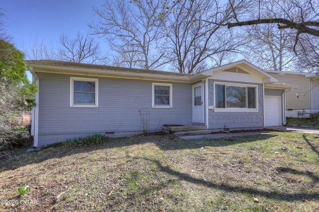 1637 Jefferson Circle, Webb City, MO 64870