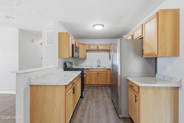 1637 Jefferson Circle, Webb City, MO 64870