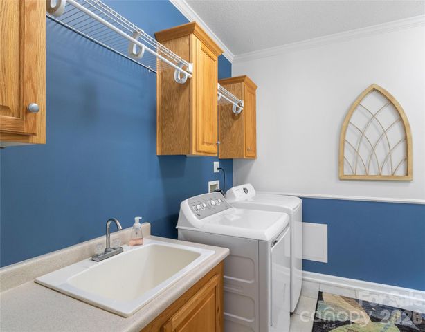 33 Copper Penny Lane, Burnsville, NC 28714