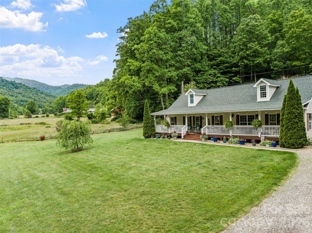 33 Copper Penny Lane, Burnsville, NC 28714