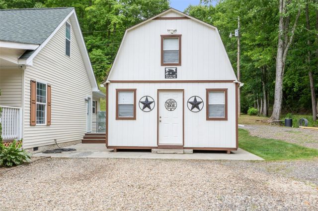 33 Copper Penny Lane, Burnsville, NC 28714