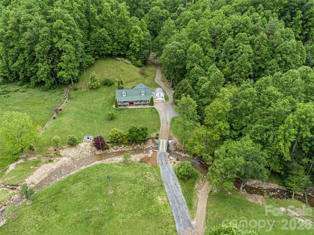 33 Copper Penny Lane, Burnsville, NC 28714