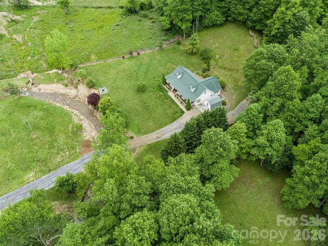 33 Copper Penny Lane, Burnsville, NC 28714