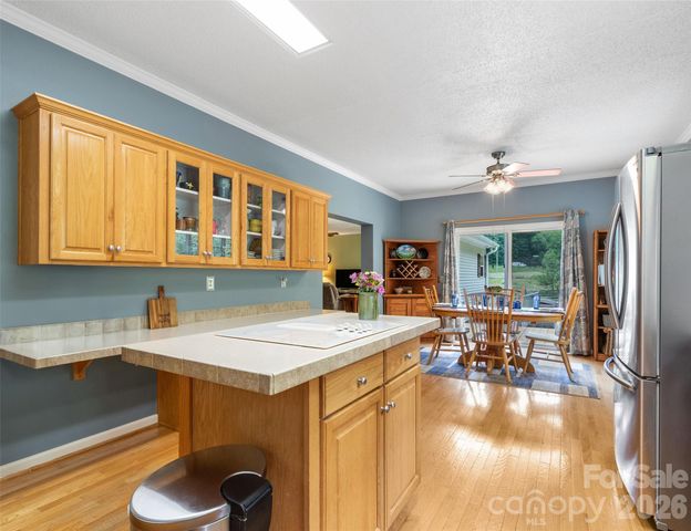 33 Copper Penny Lane, Burnsville, NC 28714