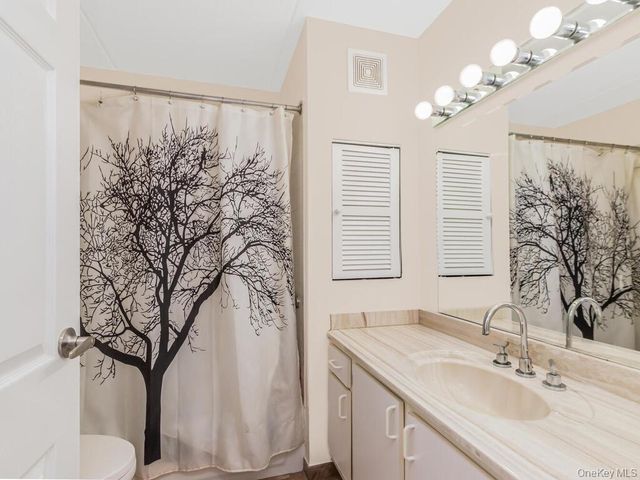 121 Sunset Boulevard 10121, Bronx, NY 10473