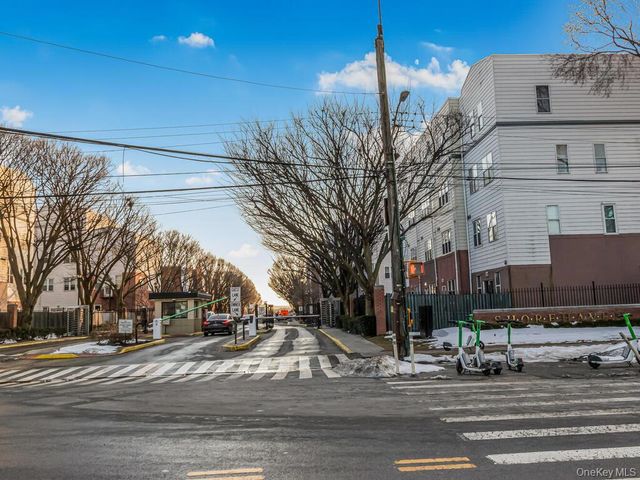 121 Sunset Boulevard 10121, Bronx, NY 10473