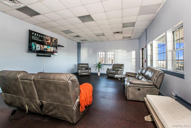 121 Sunset Boulevard 10121, Bronx, NY 10473