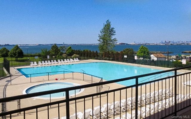 121 Sunset Boulevard 10121, Bronx, NY 10473