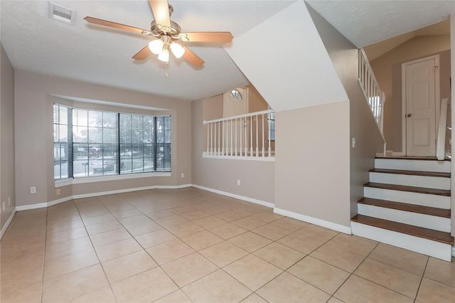 702 OLD DARBY STREET, Seffner, FL 33584