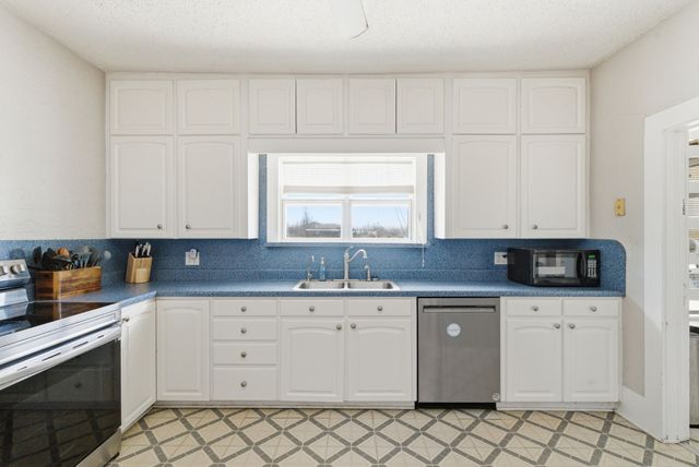 18051 Brookfield Drive, Justin, TX 76247