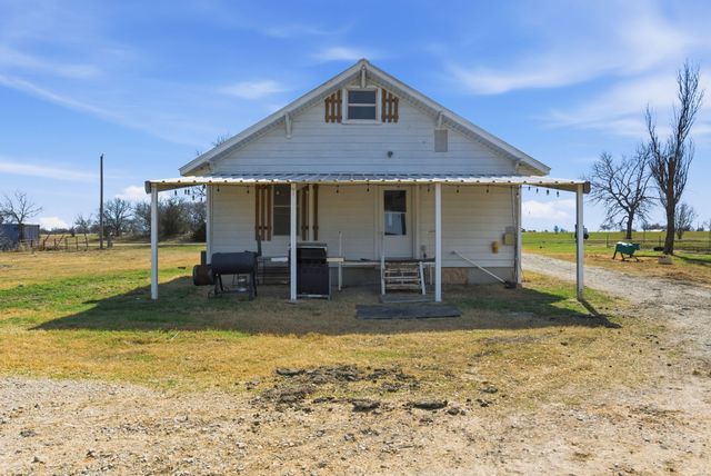 18051 Brookfield Drive, Justin, TX 76247