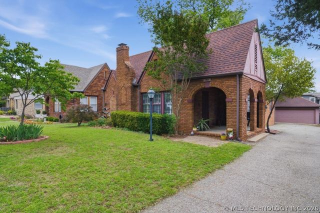 1915 S Yorktown Avenue, Tulsa, OK 74104
