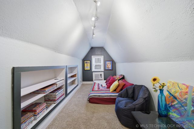1915 S Yorktown Avenue, Tulsa, OK 74104