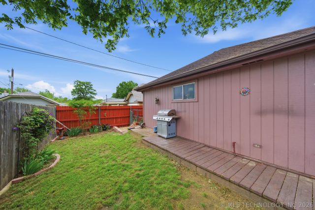 1915 S Yorktown Avenue, Tulsa, OK 74104