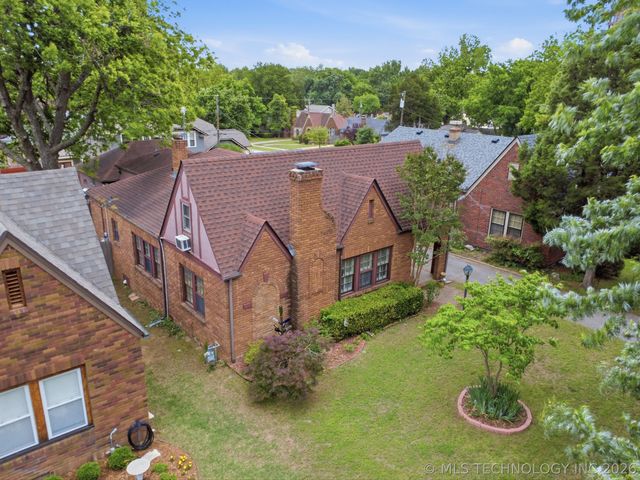 1915 S Yorktown Avenue, Tulsa, OK 74104