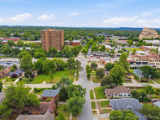 1915 S Yorktown Avenue, Tulsa, OK 74104