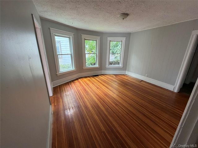341 Mansion Street 1, Poughkeepsie, NY 12601