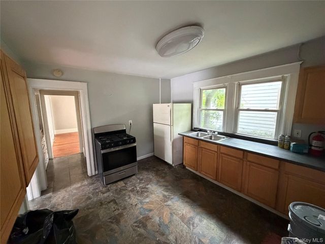 341 Mansion Street 1, Poughkeepsie, NY 12601