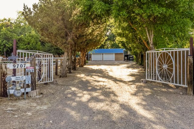 9707 Rio Grande Boulevard NW, Albuquerque, NM 87114