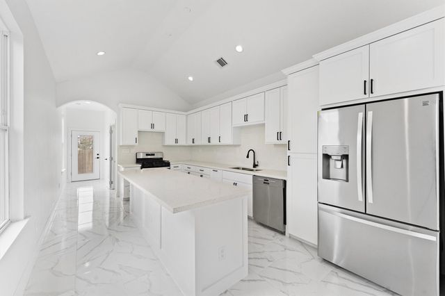 225 Royder Street, Houston, TX 77009