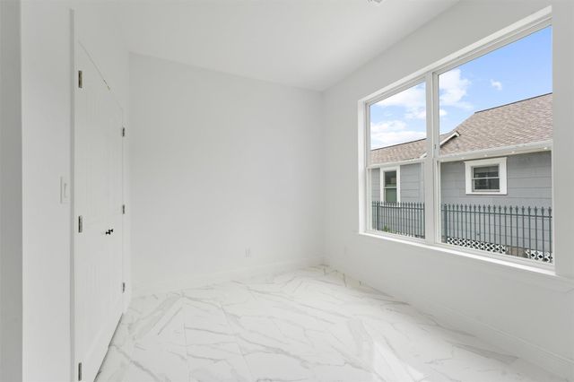 225 Royder Street, Houston, TX 77009