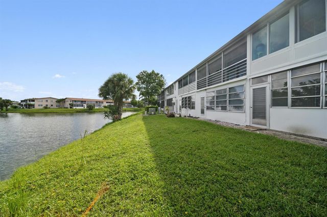 114 Northampton F 114, West Palm Beach, FL 33417