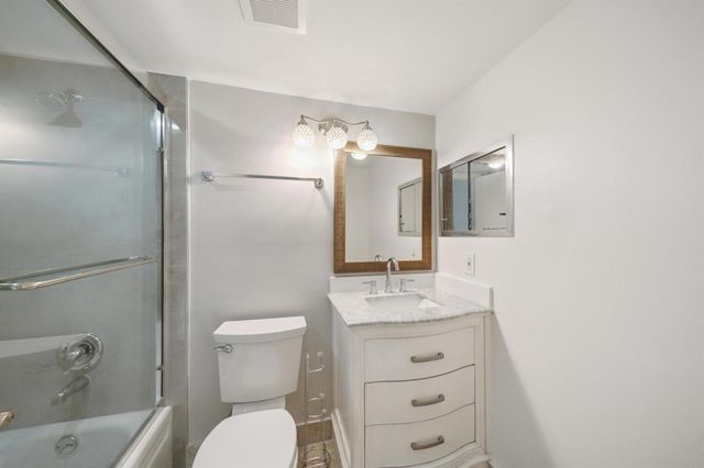 114 Northampton F 114, West Palm Beach, FL 33417