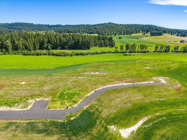 8838 E Little Deep Creek Ln, Colbert, WA 99005