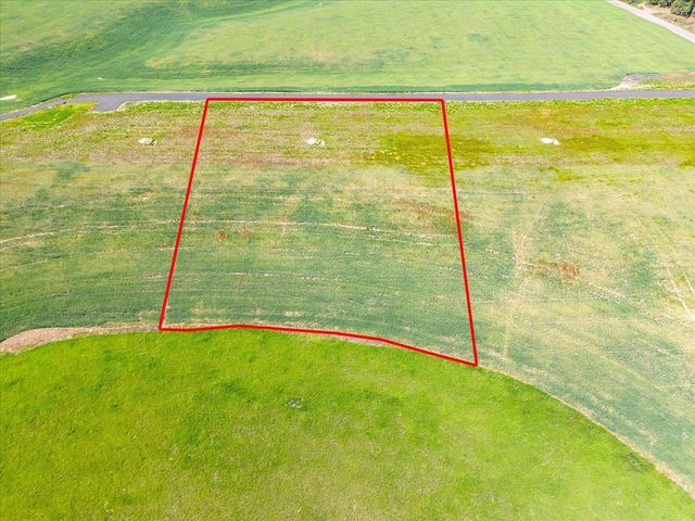 8838 E Little Deep Creek Ln, Colbert, WA 99005