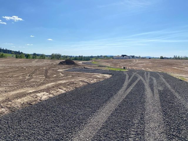 8838 E Little Deep Creek Ln, Colbert, WA 99005