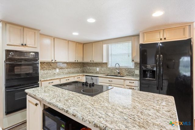 102 Elm Drive, Belton, TX 76513