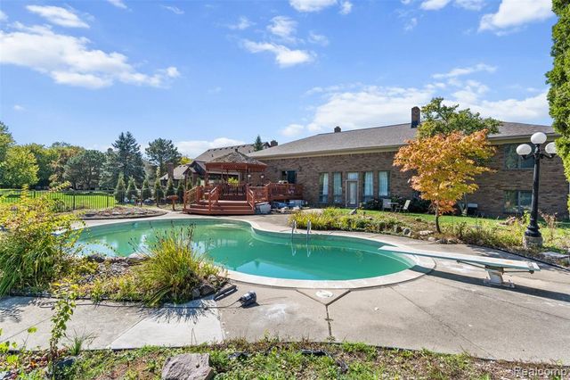 37418 Fiore Trail, Clinton Township, MI 48036